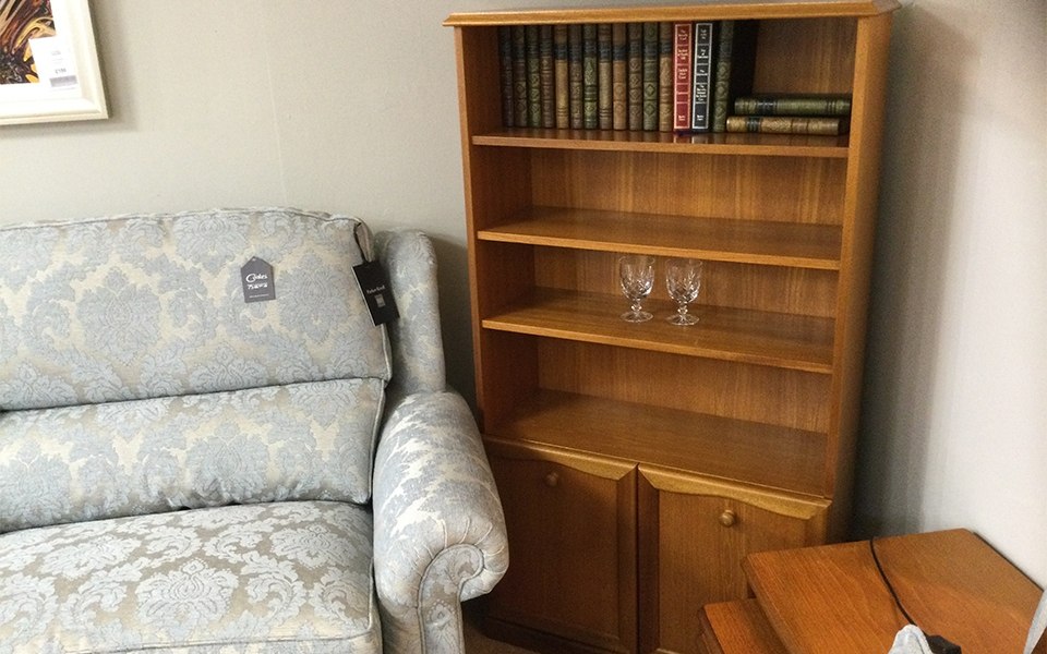 Trafalgar Bookcase
Finish Vaneer, Colour Teak
W:78cm D:30cm H:140cm
Was £1,125 Now £559 Trafalgar Bookcase
Finish Vaneer, Colour Teak
W:78cm D:30cm H:140cm
Was £1,125 Now £559